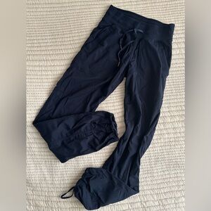 lululemon athletica Women’s Dance Studio Mid-rise Pant Regular Jogger Navy